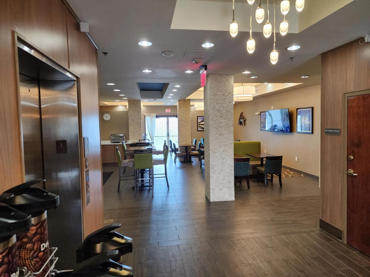 Comfort Suites New Orleans East Eksteriør billede