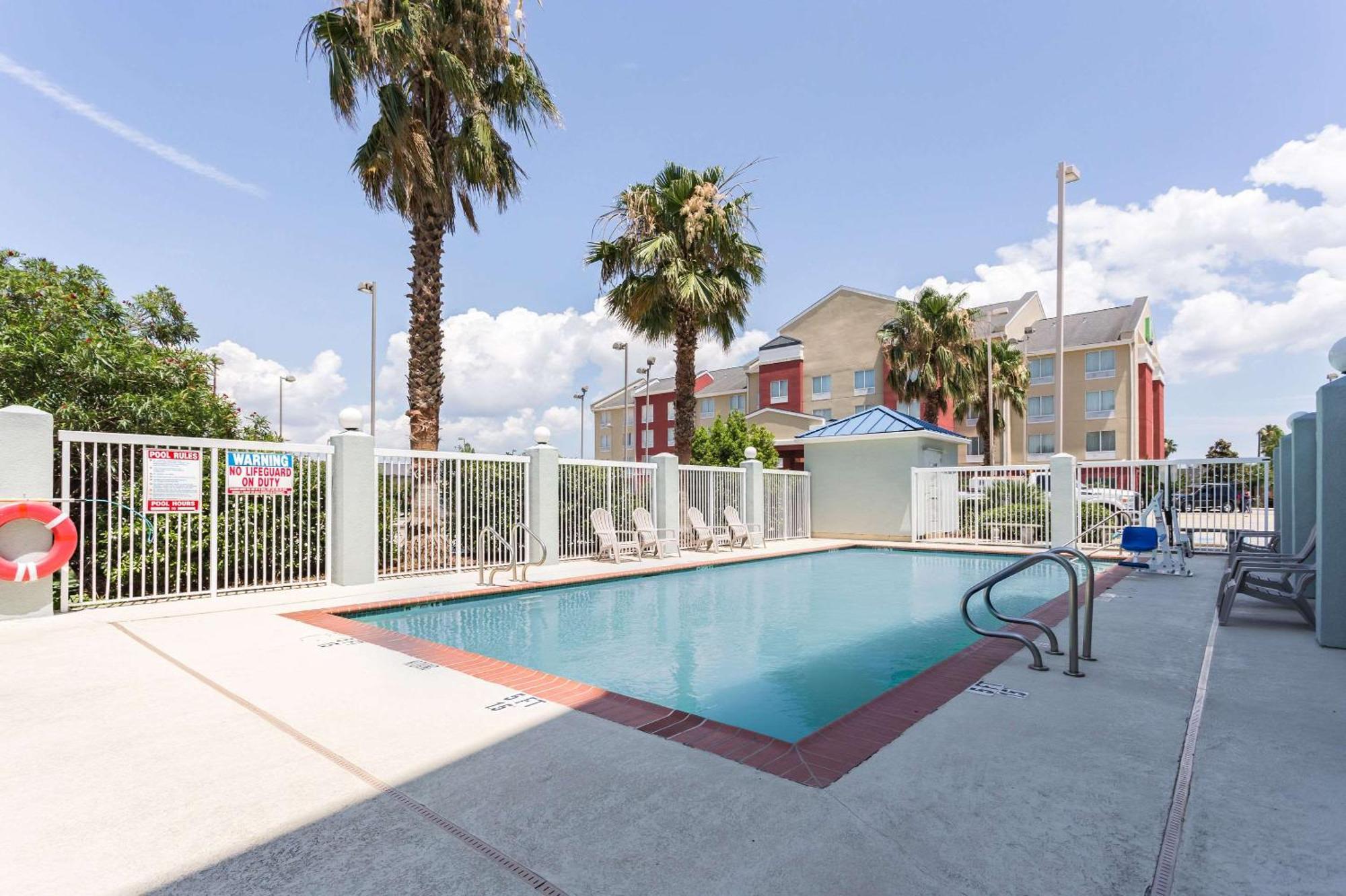 Comfort Suites New Orleans East Eksteriør billede