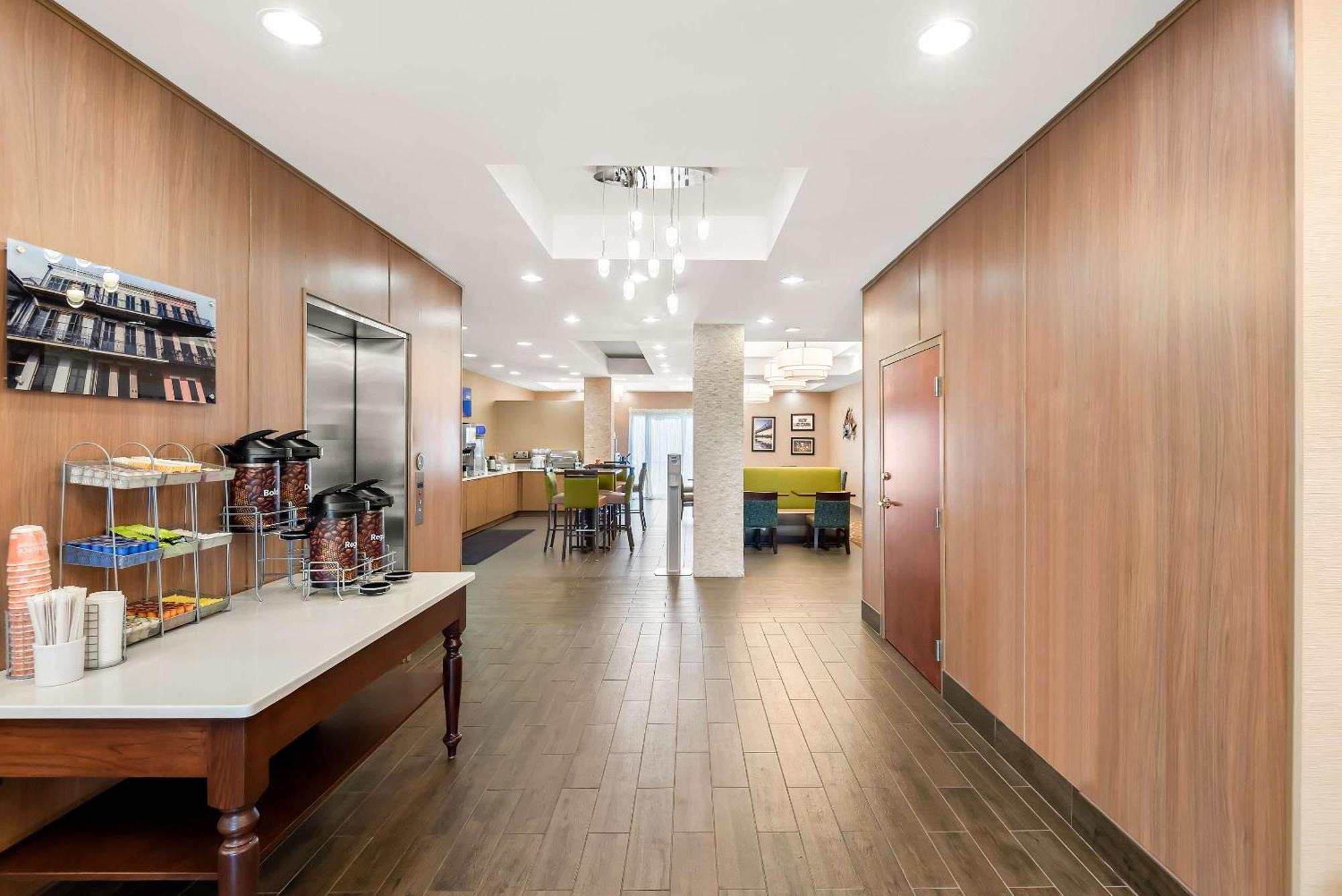 Comfort Suites New Orleans East Eksteriør billede