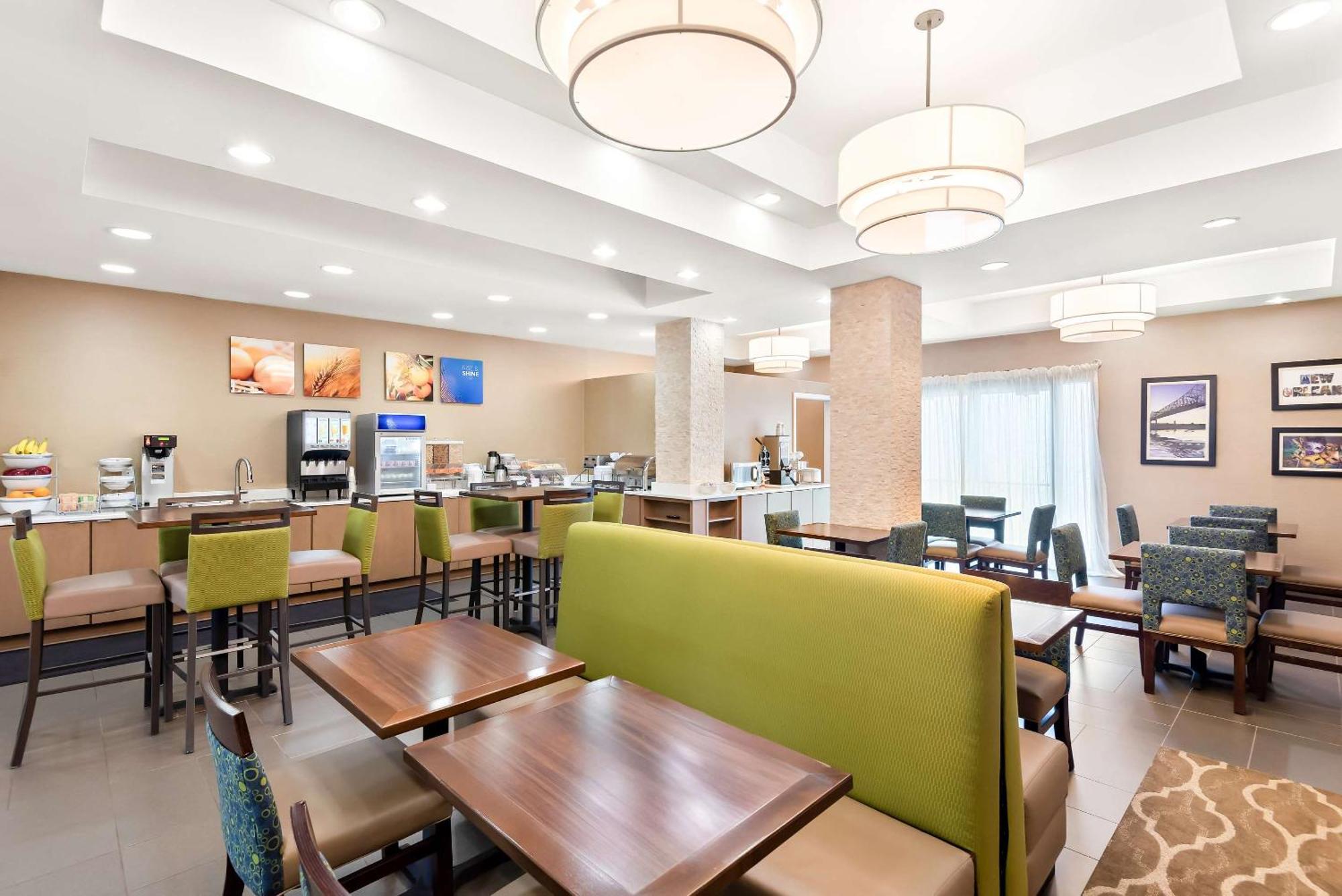 Comfort Suites New Orleans East Eksteriør billede