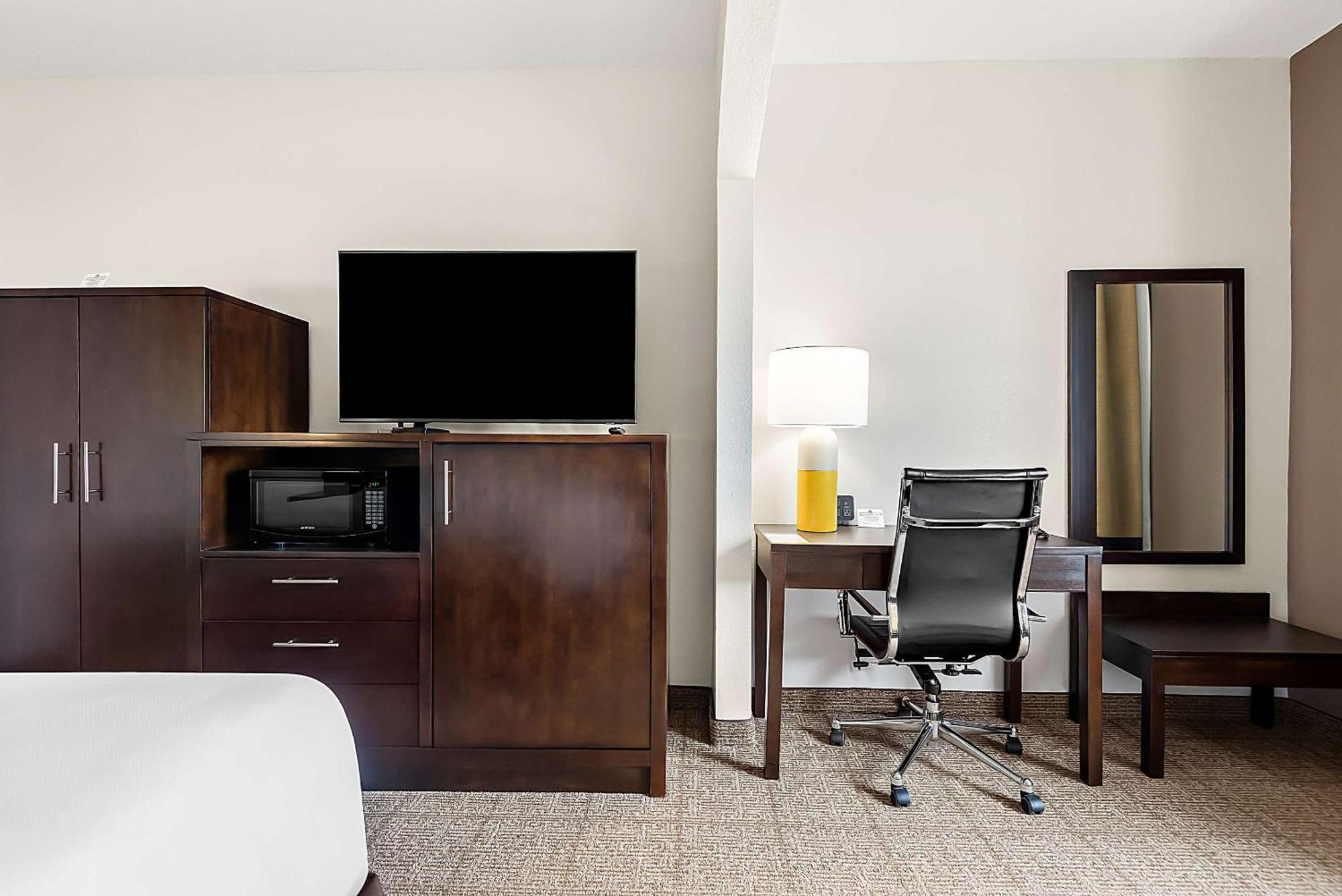 Comfort Suites New Orleans East Eksteriør billede