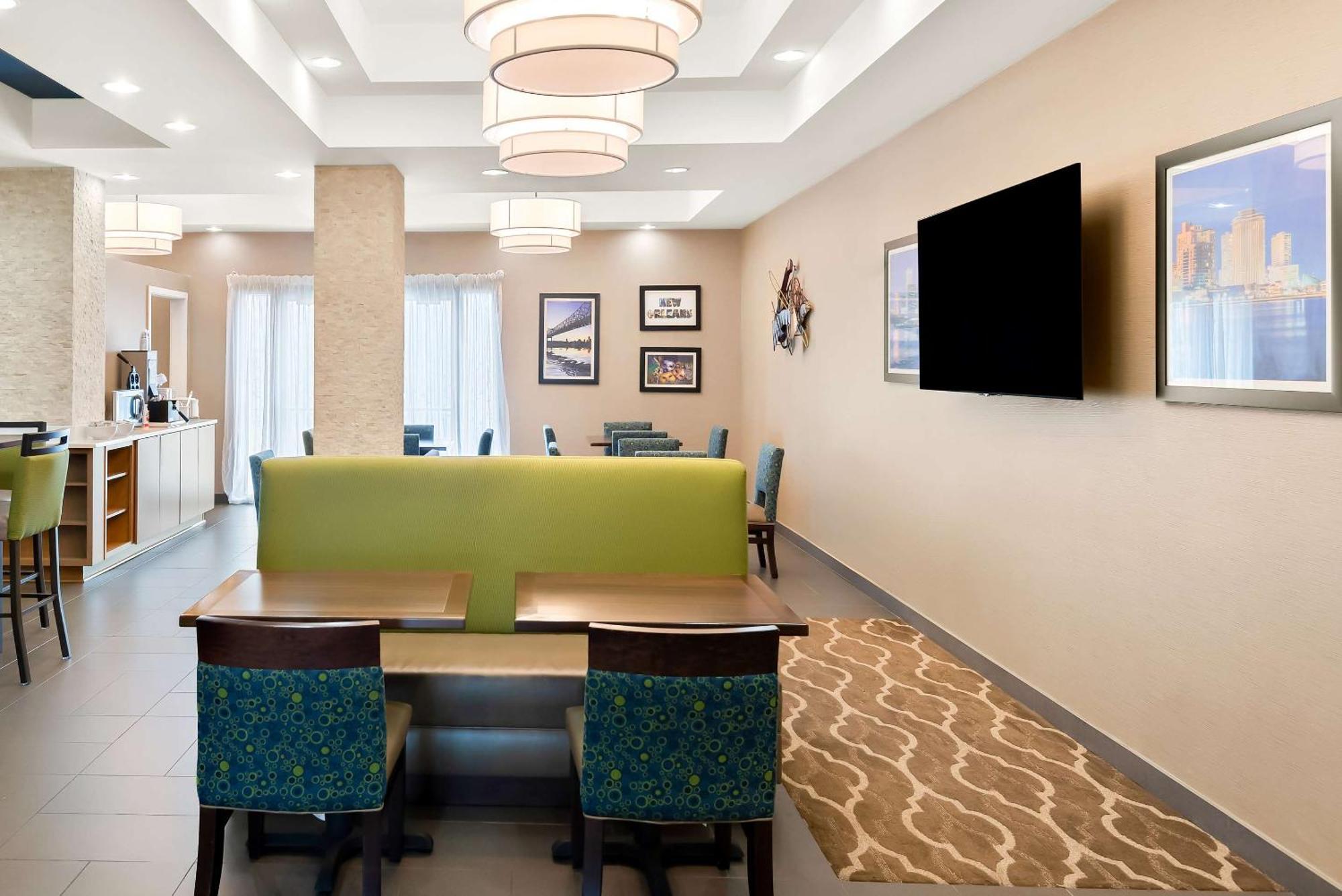 Comfort Suites New Orleans East Eksteriør billede