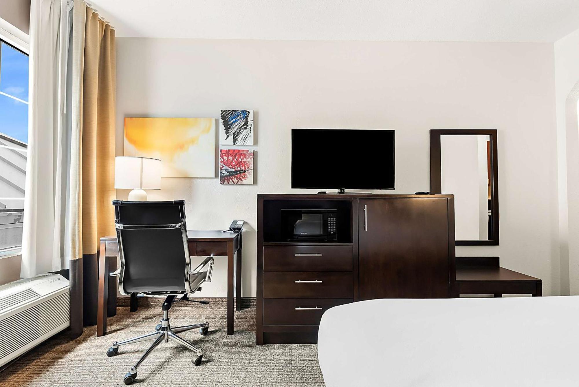 Comfort Suites New Orleans East Eksteriør billede