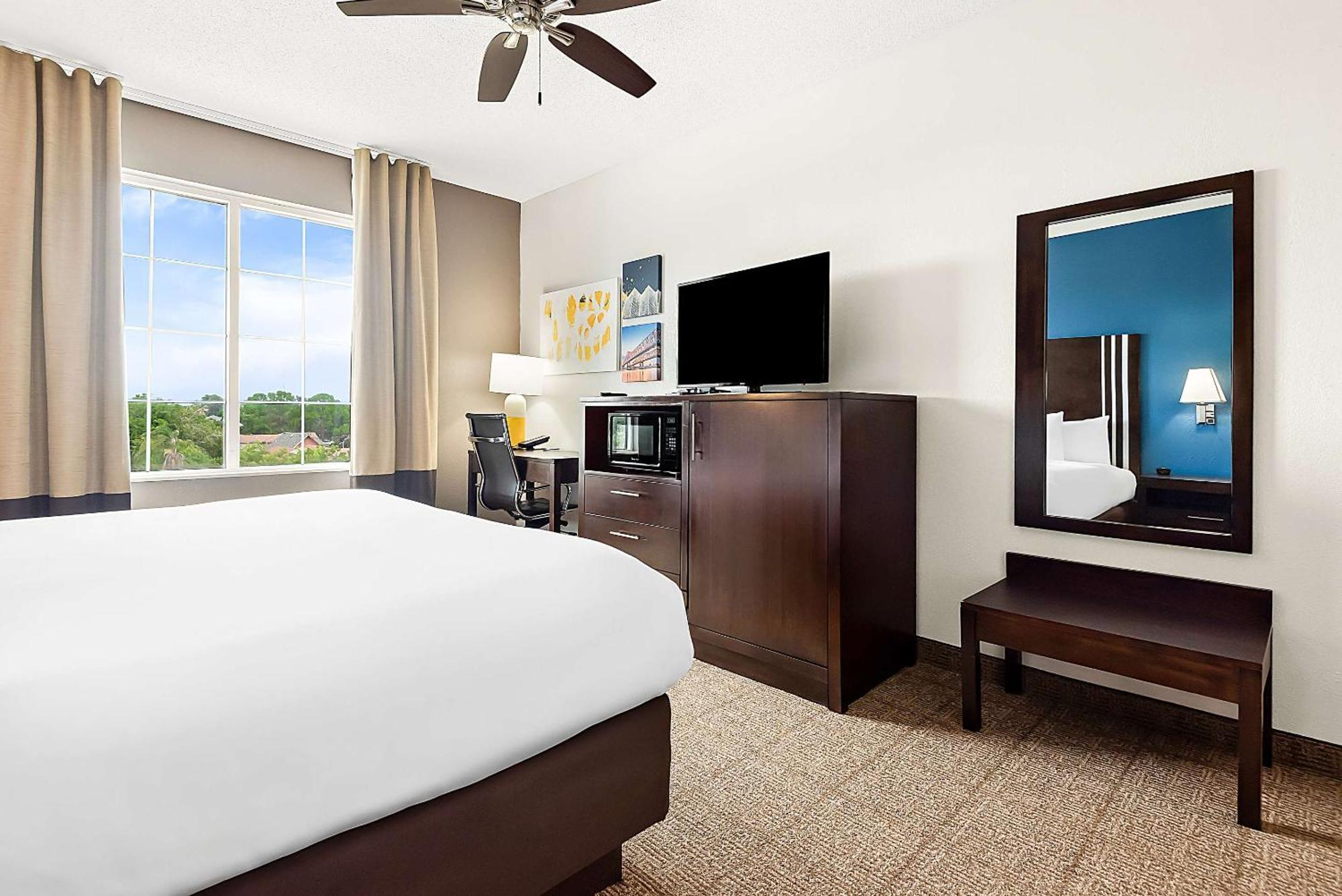 Comfort Suites New Orleans East Eksteriør billede